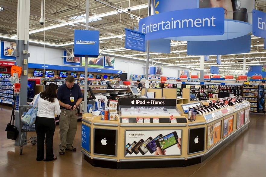 Comprando eletrônicos nos supermercados em Orlando 