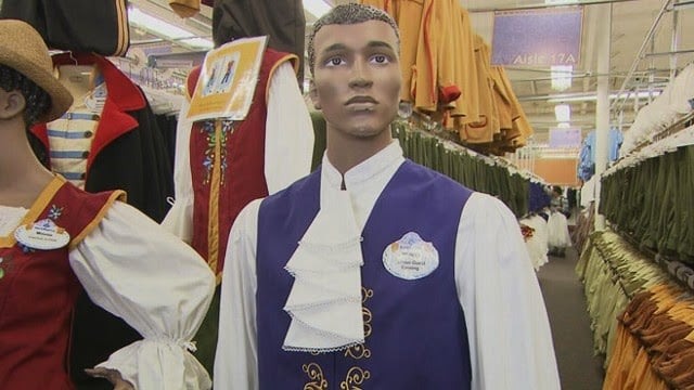 Roupas e Fantasias no Backstage Magic da Disney em Orlando