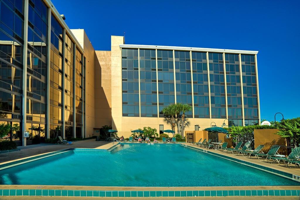 Piscina do Best Western Orlando Gateway Hotel em Orlando