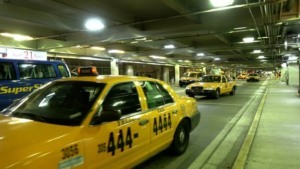 Como ir do aeroporto de Fort Lauderdale até o centro turístico de táxi