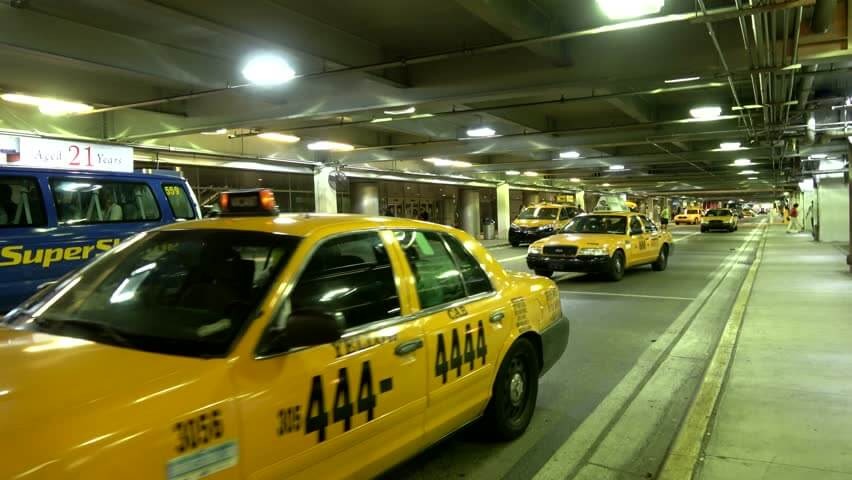 Como ir do aeroporto de Miami até o centro turístico de táxi