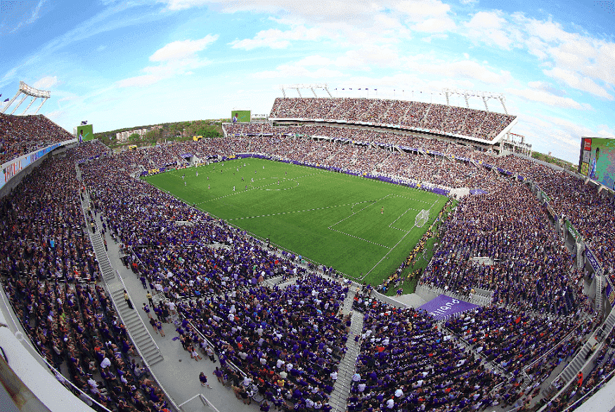 Jogo de futebol do Orlando City 