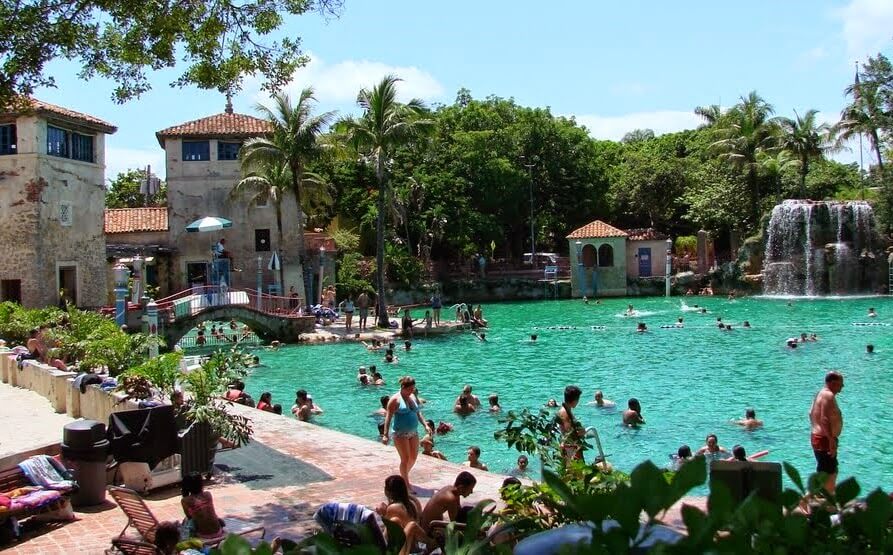 Venetian Pool em Miami: A maior piscina artificial da Flórida