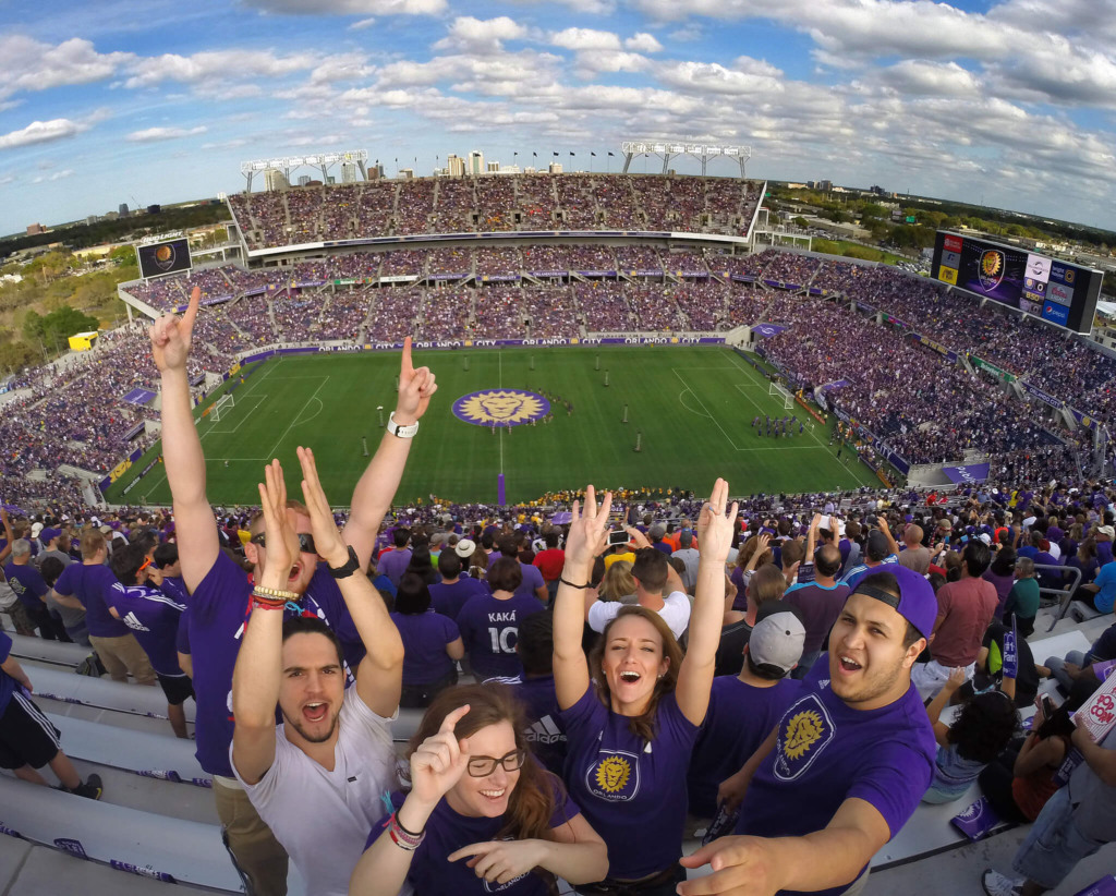 Jogo de futebol em Orlando