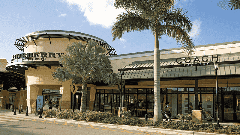 Exterior do outlet Sawgrass Mills em Miami