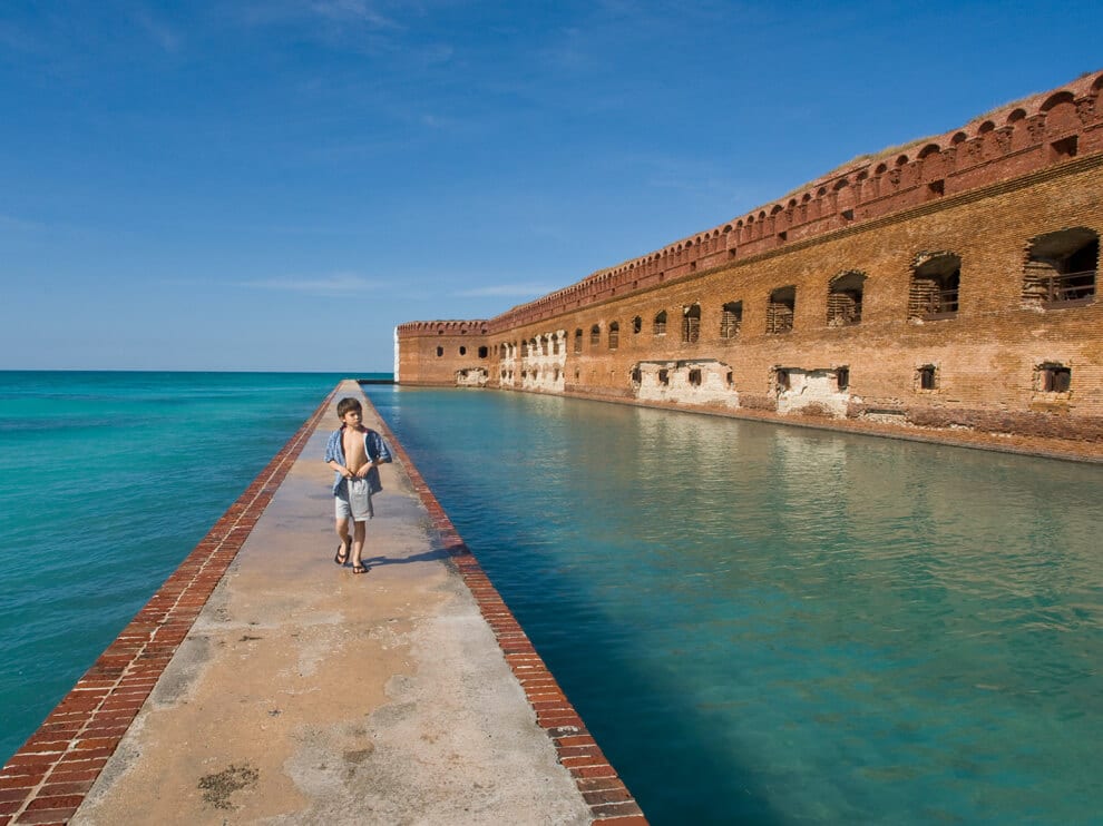 Criança no Dry Tortugas National Park em Key West