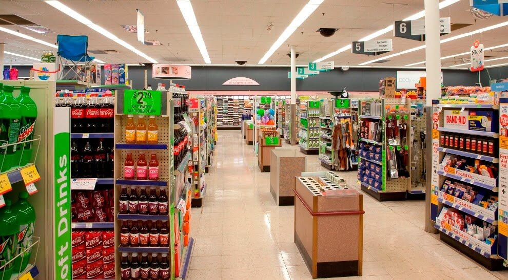 Interior da farmácia Walgreens em Miami