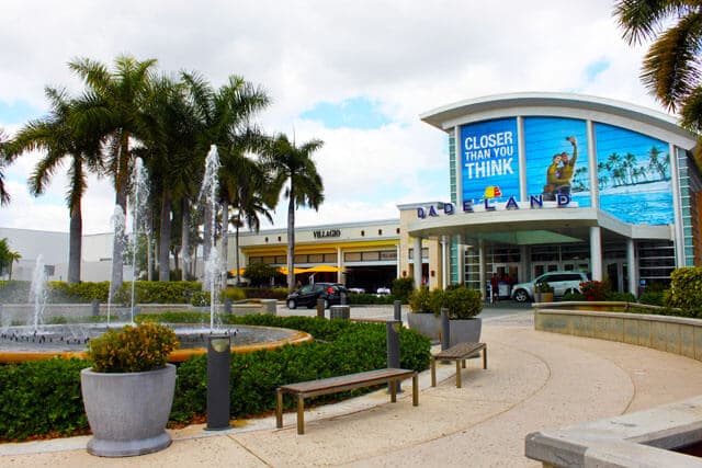 Entrada do shopping Dadeland Mall em Miami