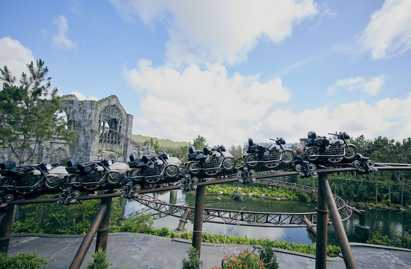 Carrinhos na Hagrid's Magical Creatures Motorbike Adventure no Islands of Adventure em Orlando