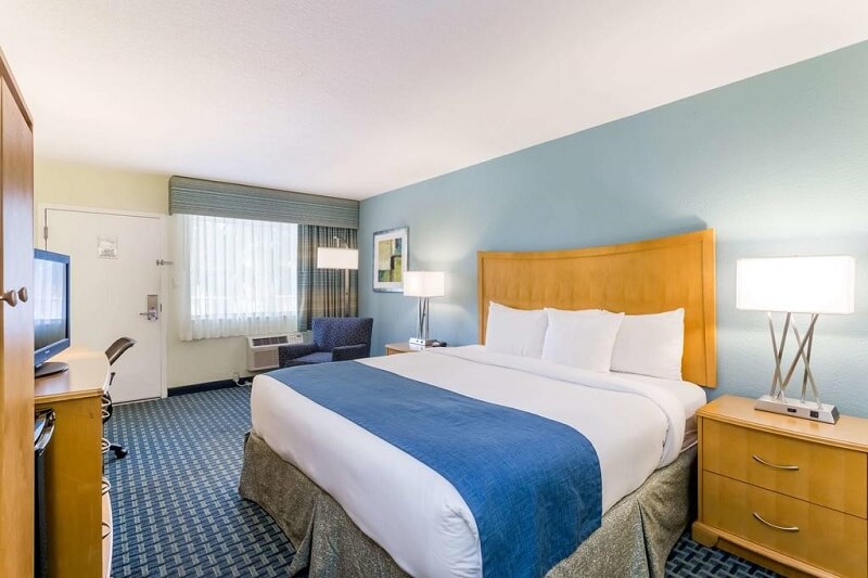 Quarto do Hotel Days Inn by Wyndham em Cocoa Beach