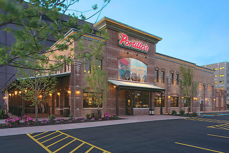 Fachada do restaurante Portillo’s em Orlando