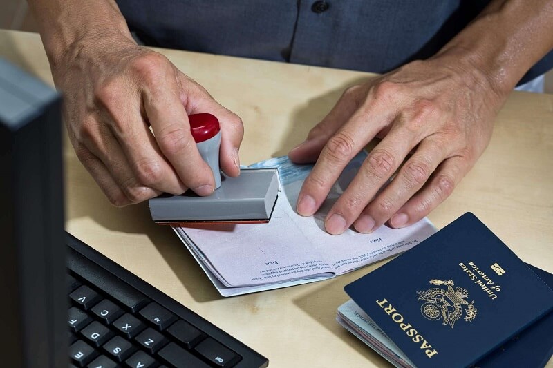 Visto e passaporte