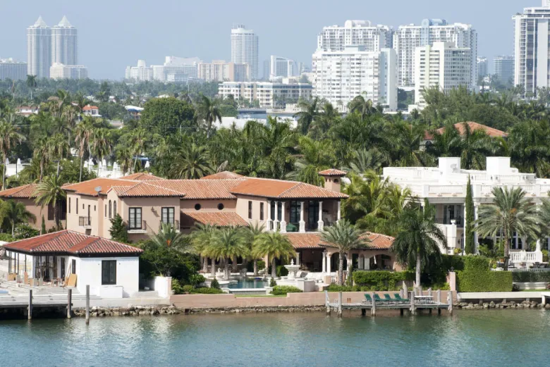 Passeio de barco pelas casas dos famosos em Miami