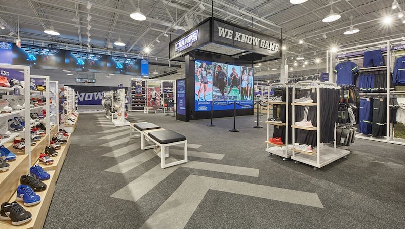 Interior da loja Champs Sports em Miami